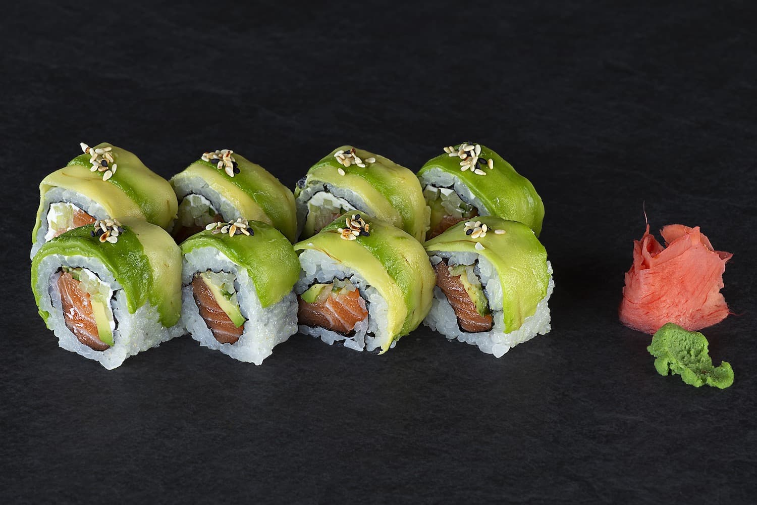 GEISHA_SUSHI__CALIFORNIA_GOLD__GOLD_SAKE_AVOCADO